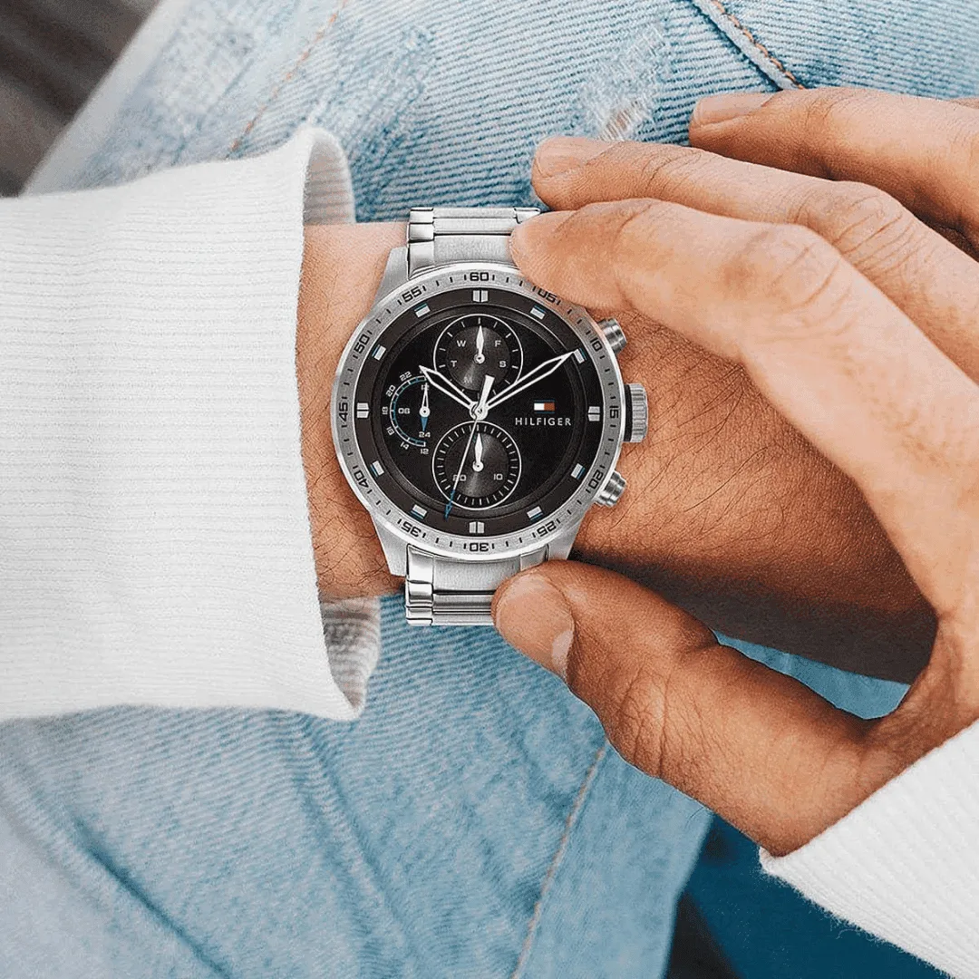 Original Tommy Hilfiger Men's TRENT Round Shape Stainless Steel Analog Wrist Watch 46 mm - Silver metal belt with Black dial - 1791805 -7 Original Tommy Hilfiger Men's TRENT Round Shape Stainless Steel Analog Wrist Watch 46 mm - Silver metal belt with Black dial - 1791805 -7